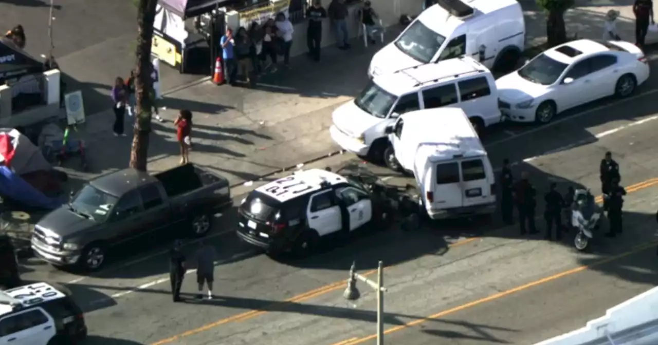 2 LAPD officers, one civilian transported after pursuit ends in crash in DTLA