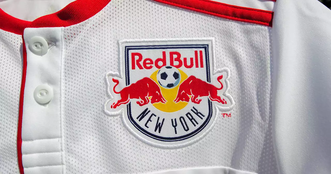 Red Bulls' solid start continues with dominating win over Orlando