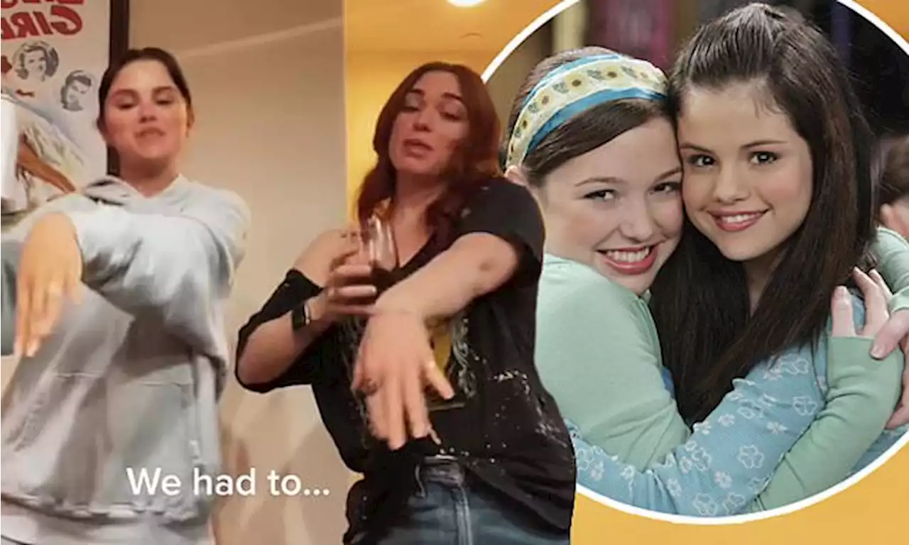 Selena Gomez and Jennifer Stone reenact Wizards of Waverly Place song