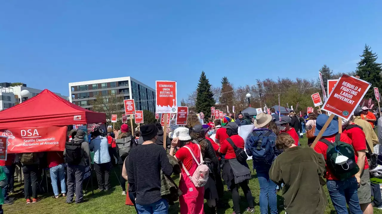 Starbucks workers, supporters rally for unionization