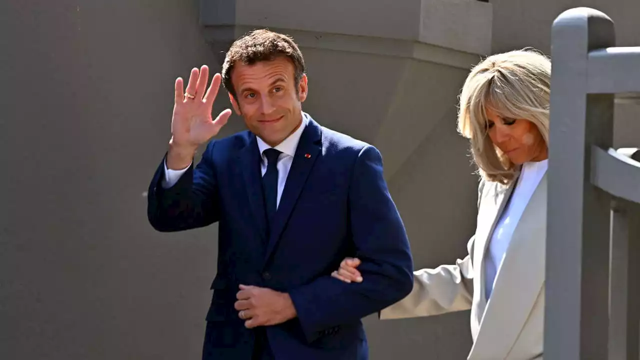 French President Emmanuel Macron projected to win 2nd term