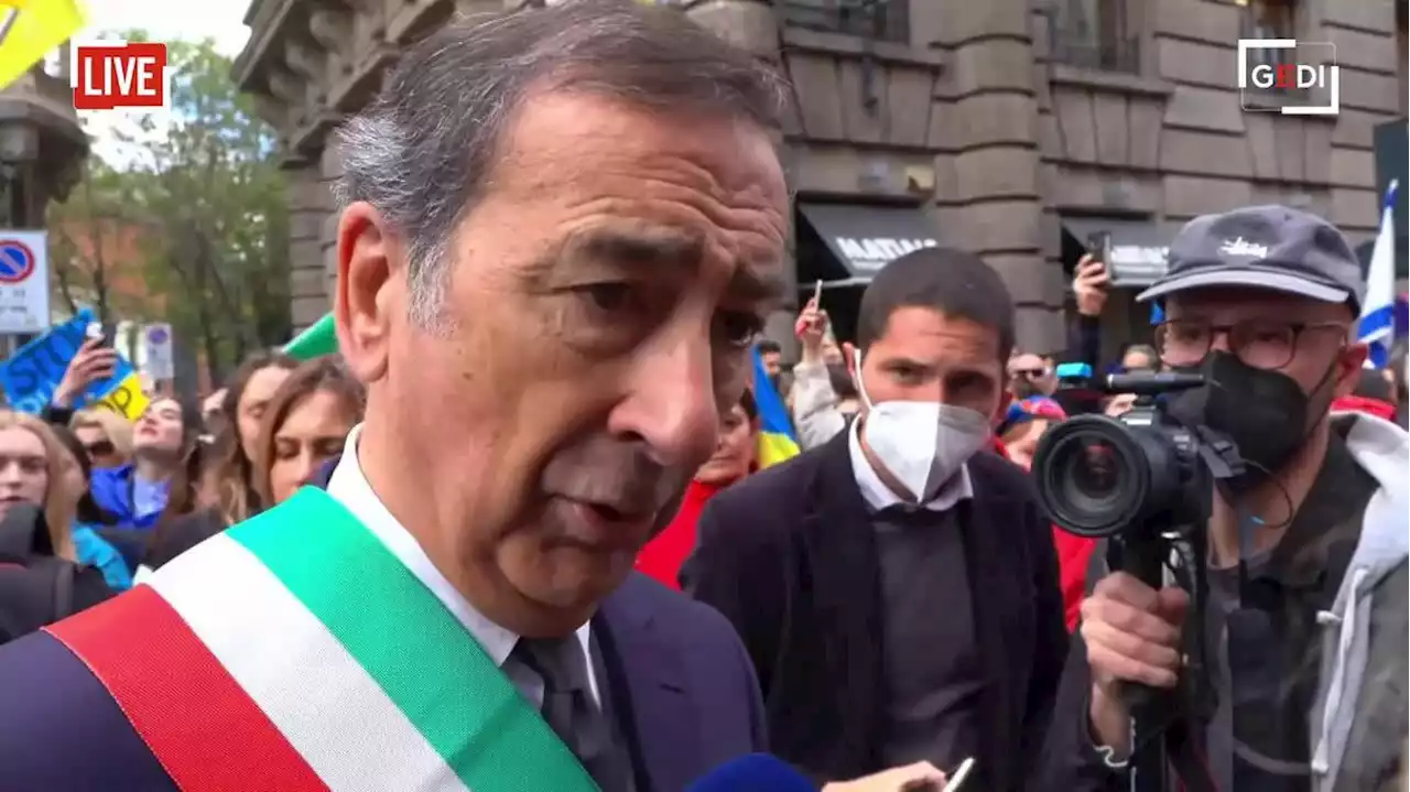 25 aprile, il corteo di Milano - Diretta