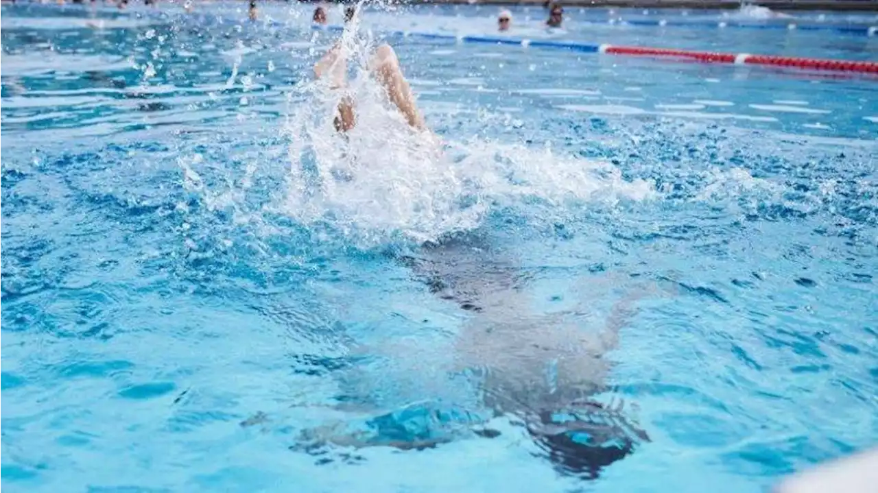 Keine Corona-Regeln, kühleres Wasser: Freibadsaison startet