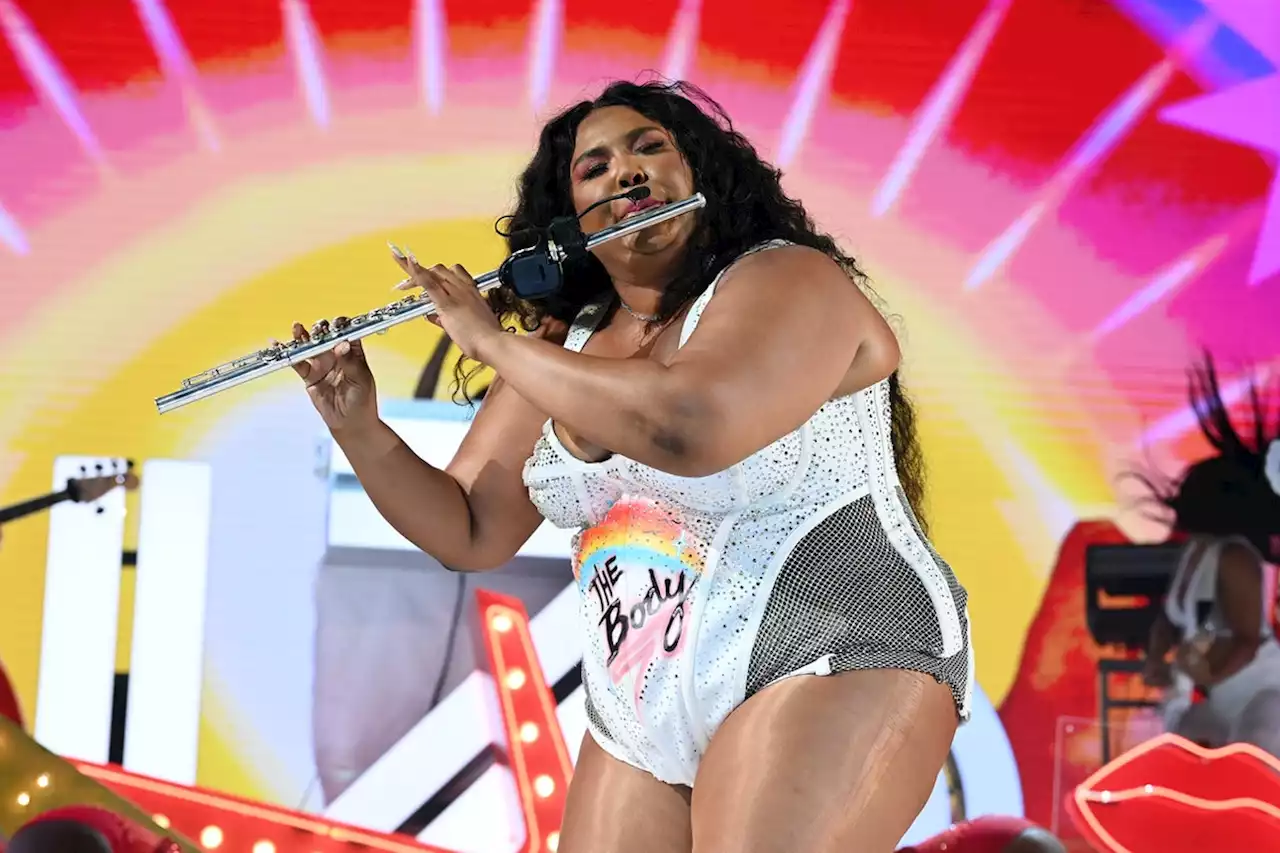 Lizzo Announced A Huge Headlining Tour For Fall 2022