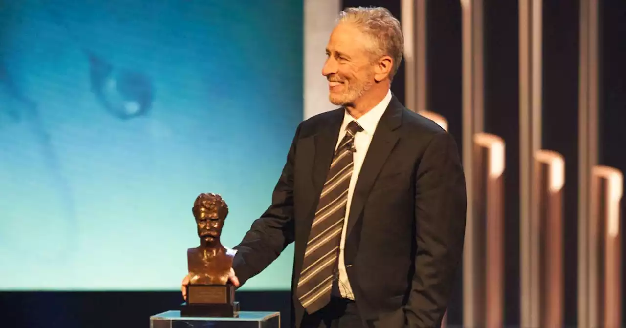 Jon Stewart Gets Roasted, Lovingly, While Receiving the Mark Twain Prize