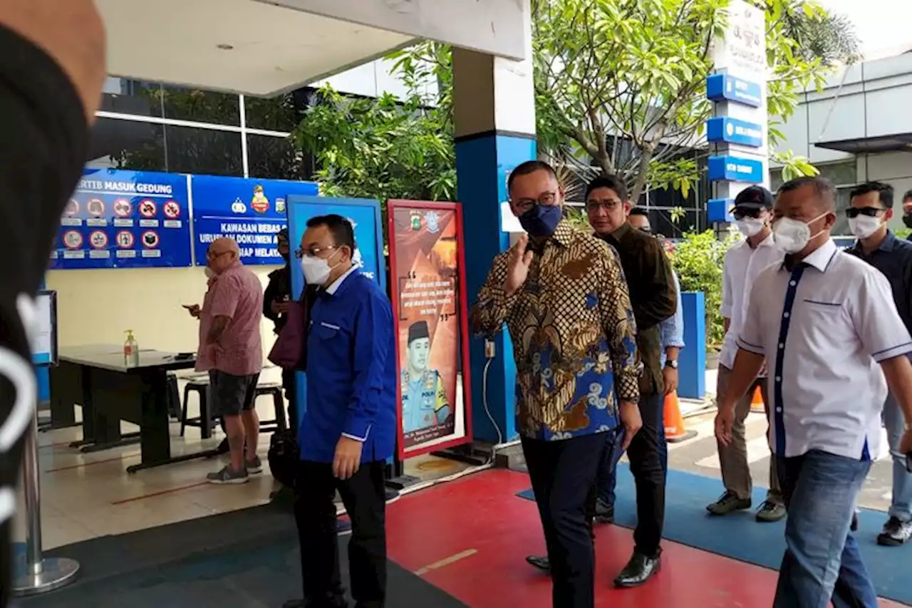 Datangi Polda Metro Jaya, Sekjen PAN Laporkan Balik Kubu Ade Armando - Pikiran-Rakyat.com