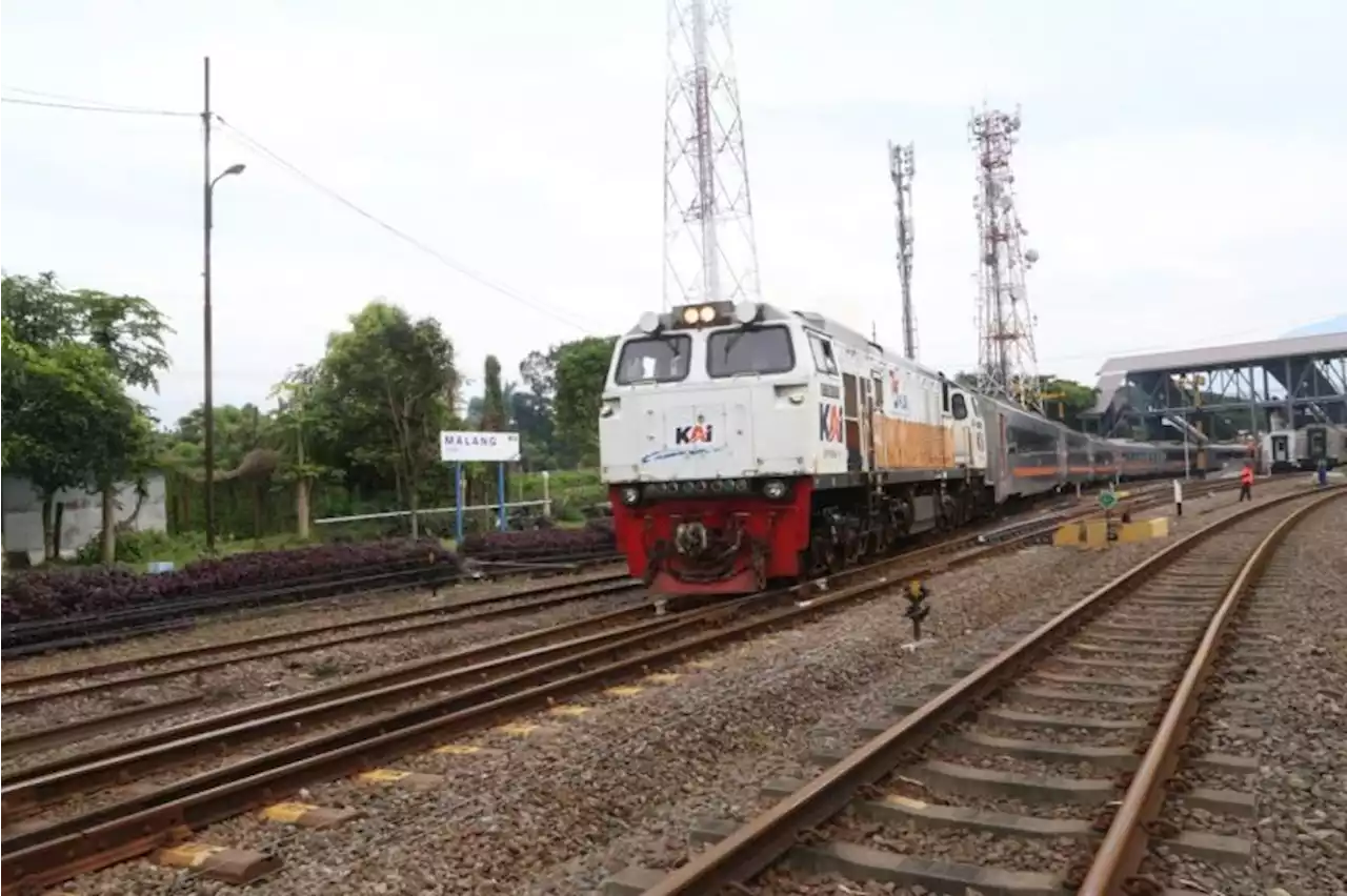 Jelang Lebaran, Sebanyak 3.000-an Penumpang Turun di Stasiun Malang |Republika Online