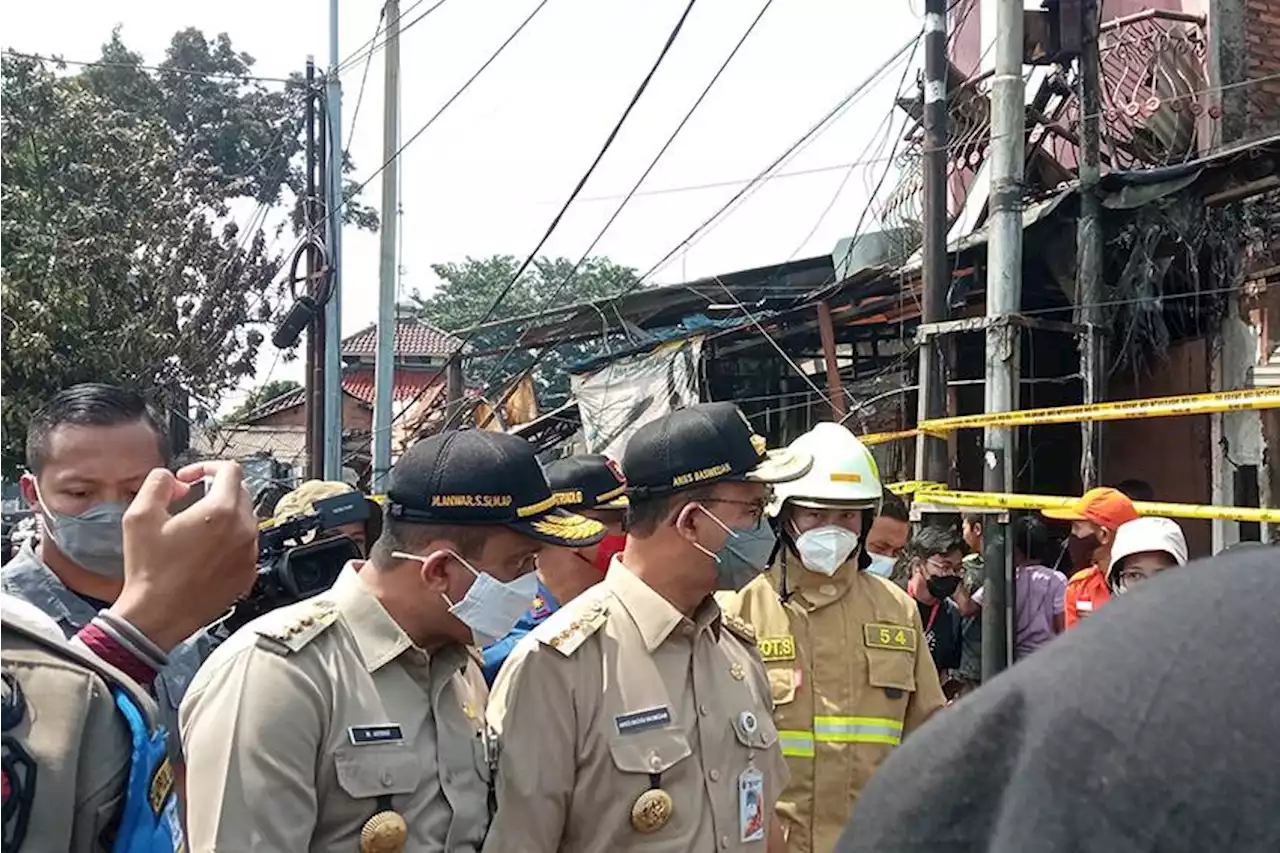 Kunjungi Korban Kebakaran Pasar Gembrong, Anies: Kita Bantu Sampai Aman