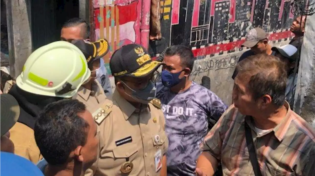 Gubernur Anies Baswedan Janji Bantu Korban Kebakaran Pasar Gembrong - Tribunnews.com