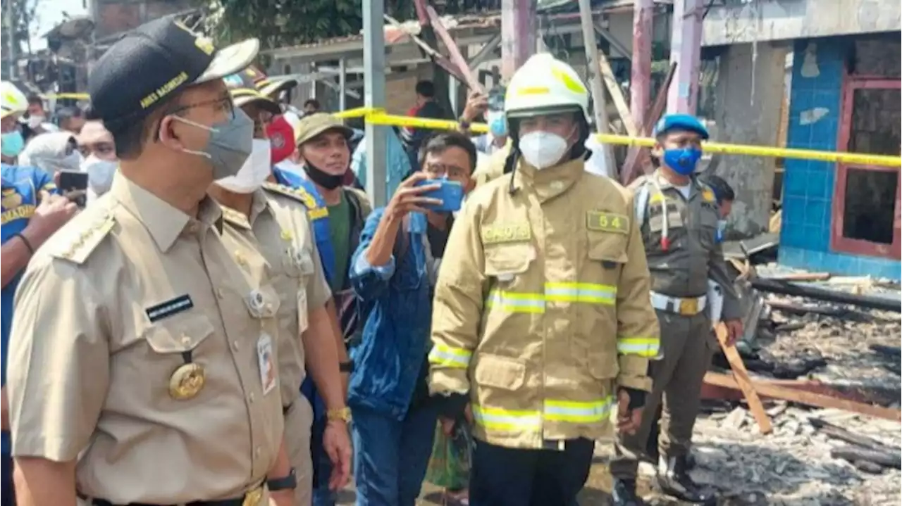 Anies Janji Bantu Modal 40 Pedagang Pasar Gembrong Korban Si Jago Merah