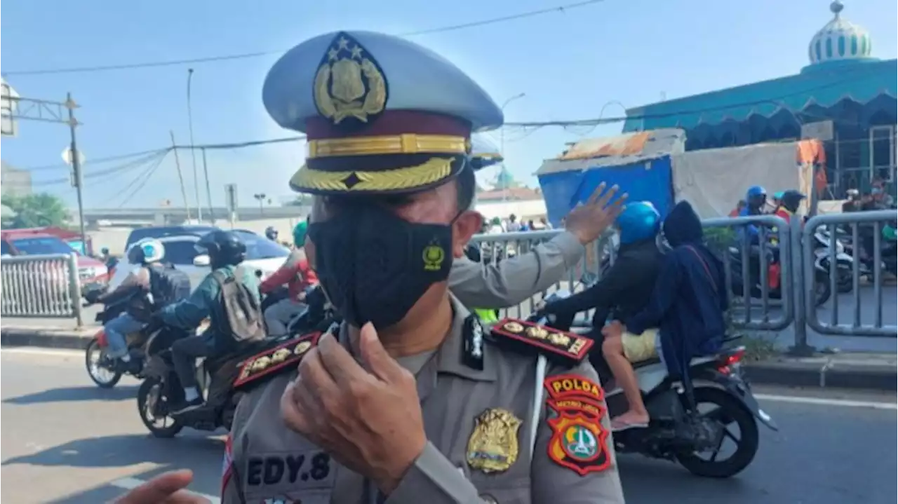 Imbas Kebakaran Pasar Gembrong Polisi Alihkan Arus Lalu Lintas