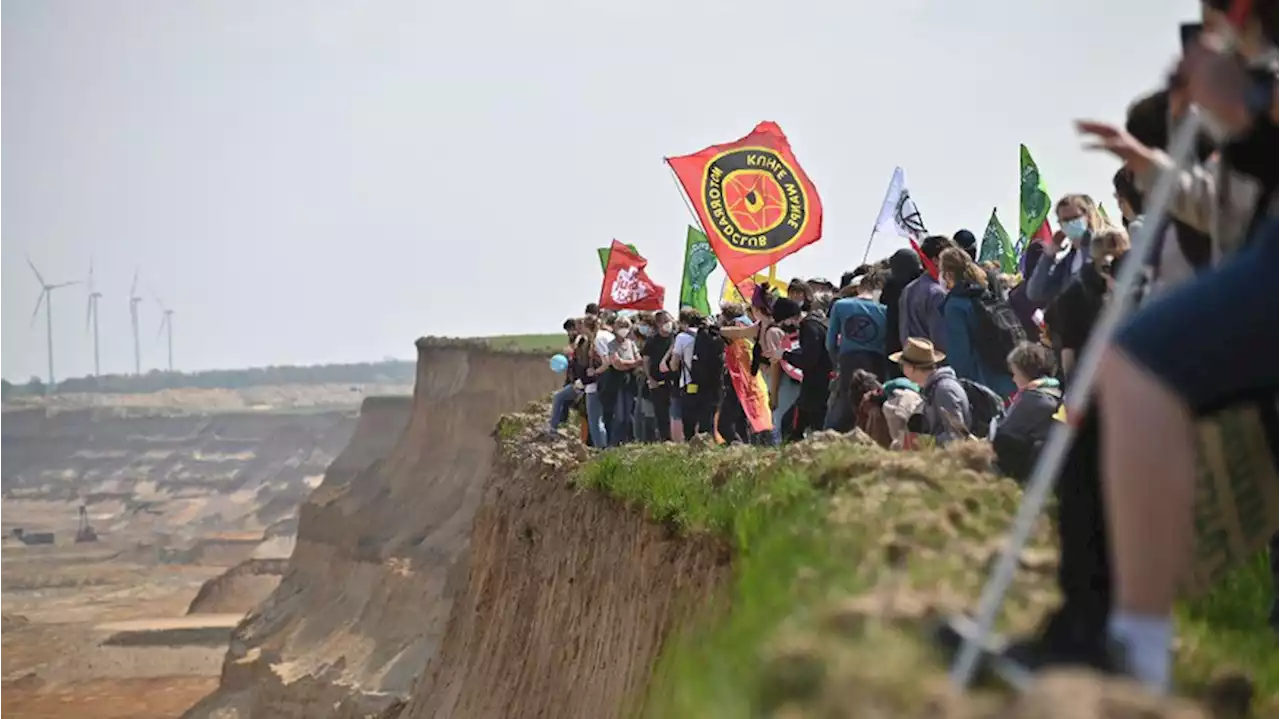 Gegen Kohleabbau: Klimaschützer demonstrieren erneut in Lützerath