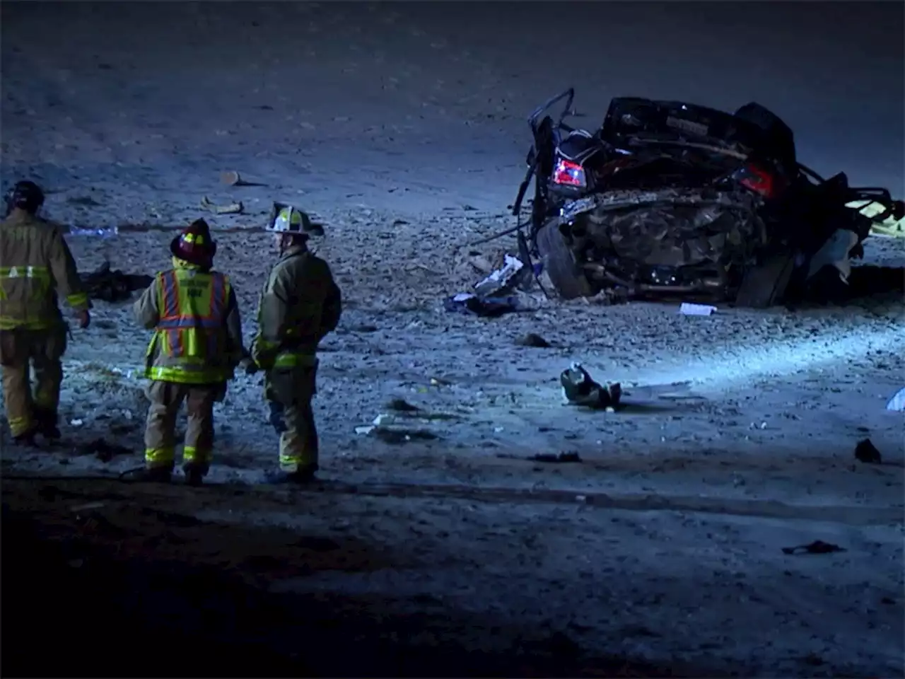 At least 2 teens killed in car crash on beach in Torrey Pines area of La Jolla