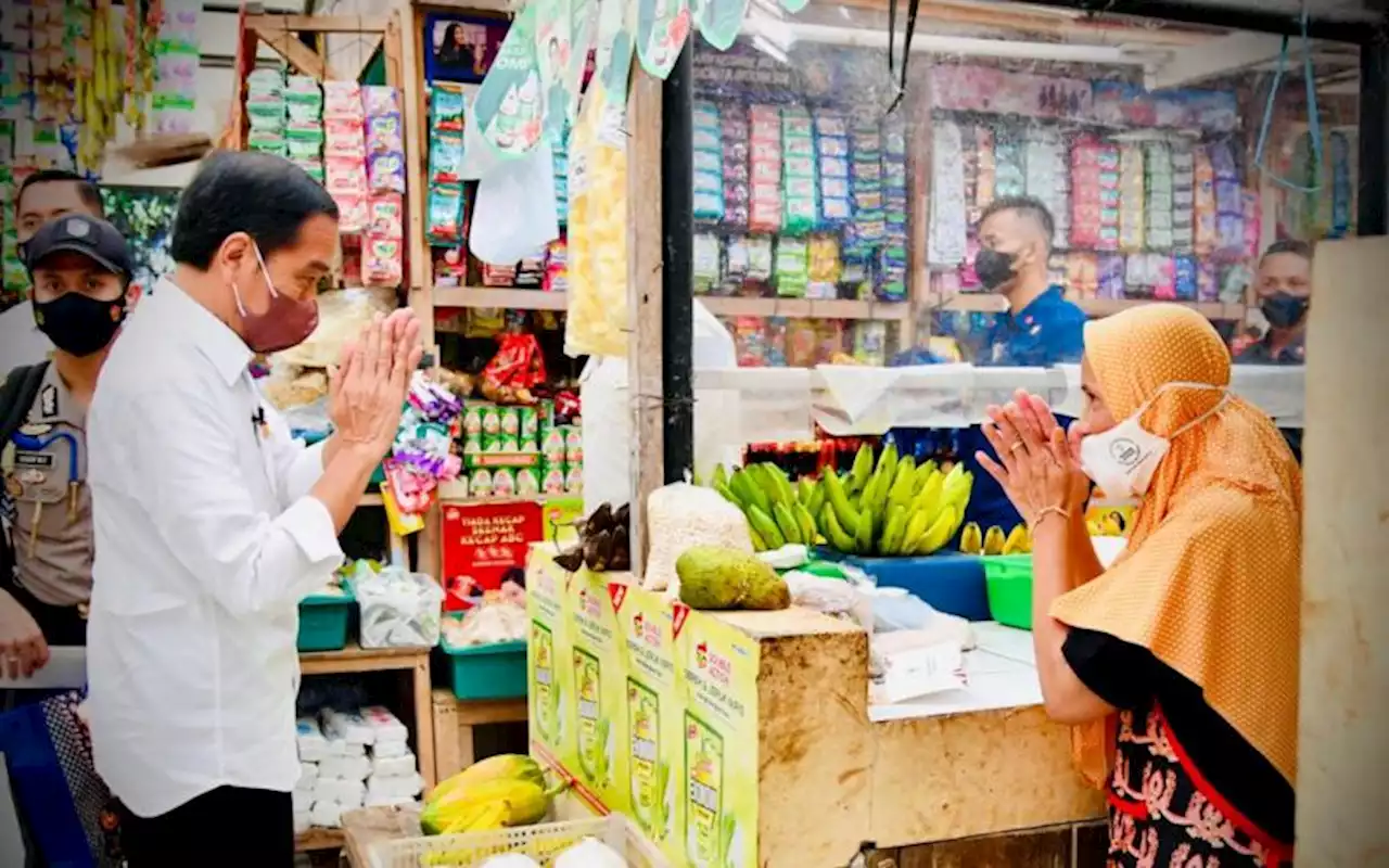 Bulog Dilibatkan Distribusi Minyak Goreng Murah, Padahal Lebaran Sebentar Lagi | Ekonomi - Bisnis.com