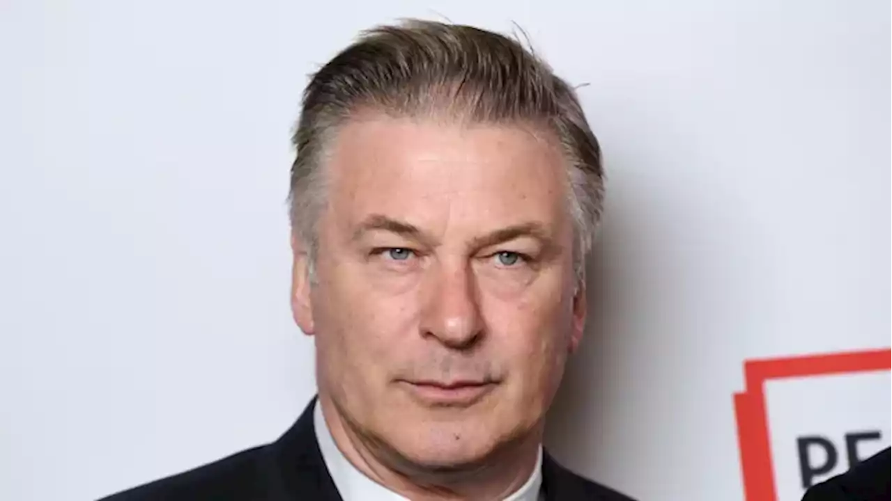 Police release videos in probe of Alec Baldwin film-set shooting | CBC News