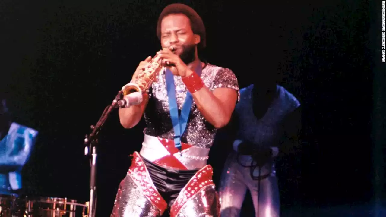 Earth, Wind & Fire saxophonist Andrew Woolfolk dies at 71