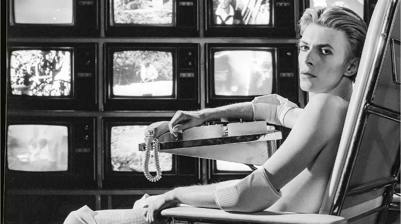 Why the original The Man Who Fell to Earth still holds up | Digital Trends