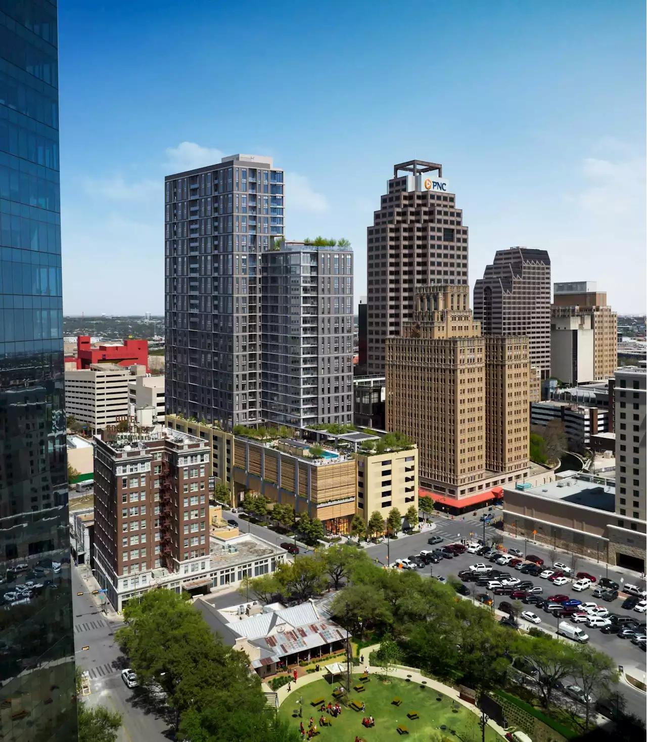 32-story high-rise a big bet on demand for downtown housing