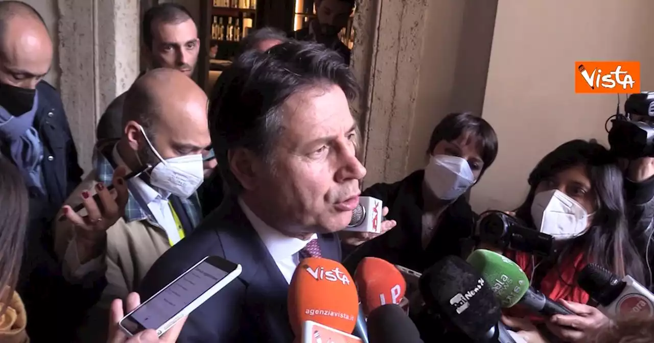 Guerra Russia-Ucraina, Conte: 'M5s si oppone all'invio di aiuti militari. Chiesto a Draghi e Guerini di riferire in Parlamento' - Il Fatto Quotidiano