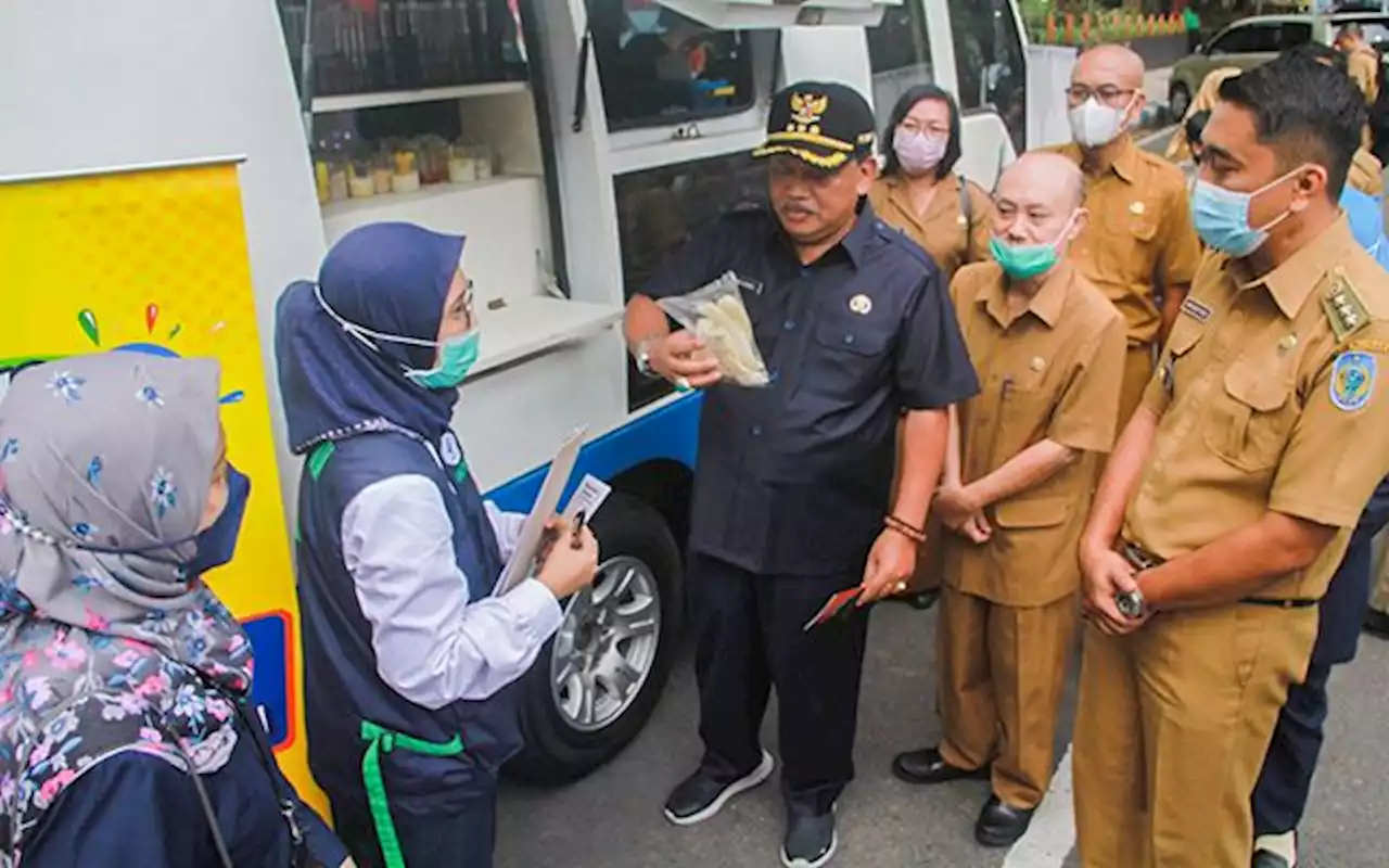 Dinkes dan BPOM Sidak Takjil di Alun-Alun Nganjuk