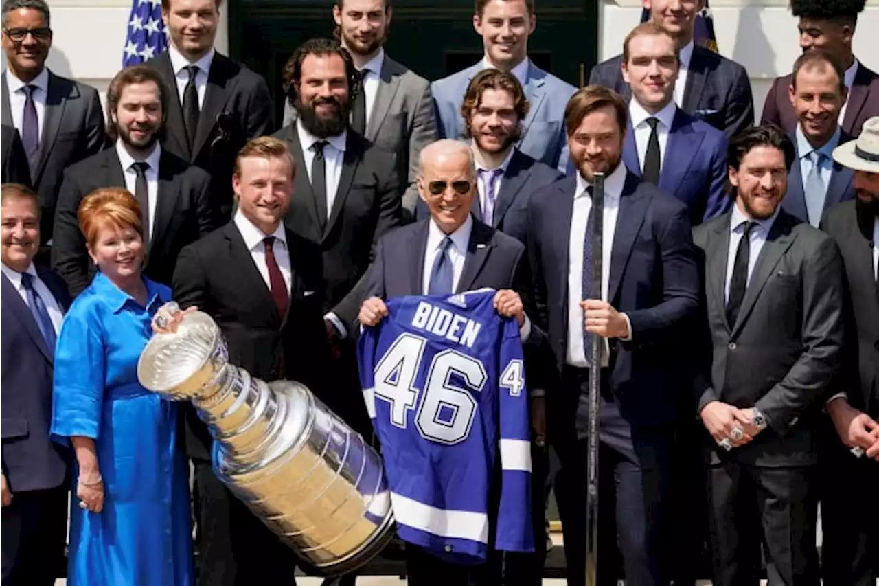 Biden avoids politics in honoring hockey champion Lightning