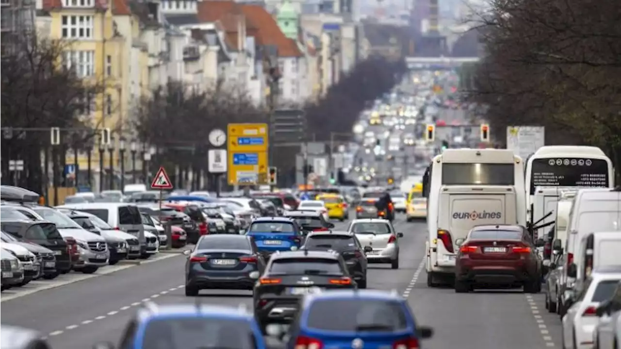 Autobestand in Berlin wird etwas elektrischer