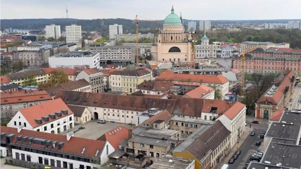 Potsdam: Garnisonkirchenturm im Rohbau fertig - Eröffnung 2024 geplant