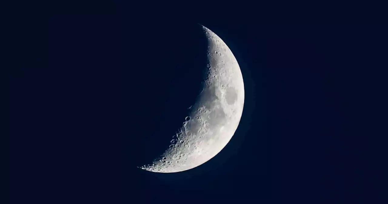 What It Means For You When The Moon Is Waxing & Waning