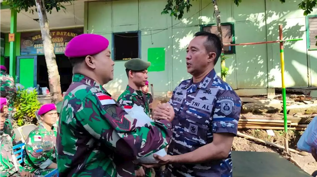 Kunjungi Pos di Pulau Terluar, Aspotmar KSAL Beri Semangat ke Prajurit TNI |Republika Online