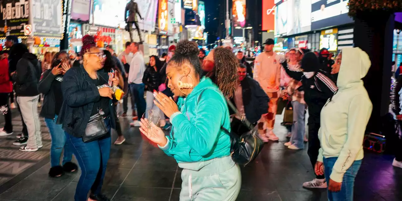 Times Square Plots Its Comeback, and It Looks Like Las Vegas