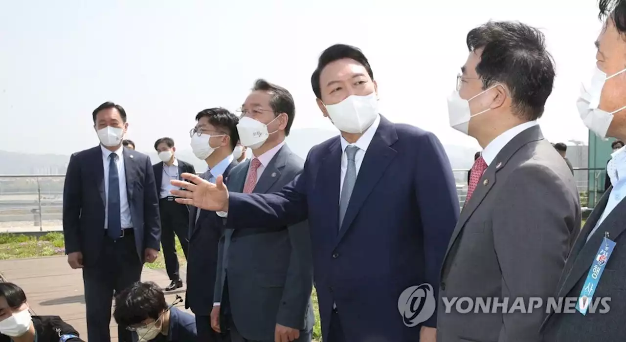 尹당선인 '대통령 첫째 임무, 헌법 준수하고 가치 실현하는 것' | 연합뉴스