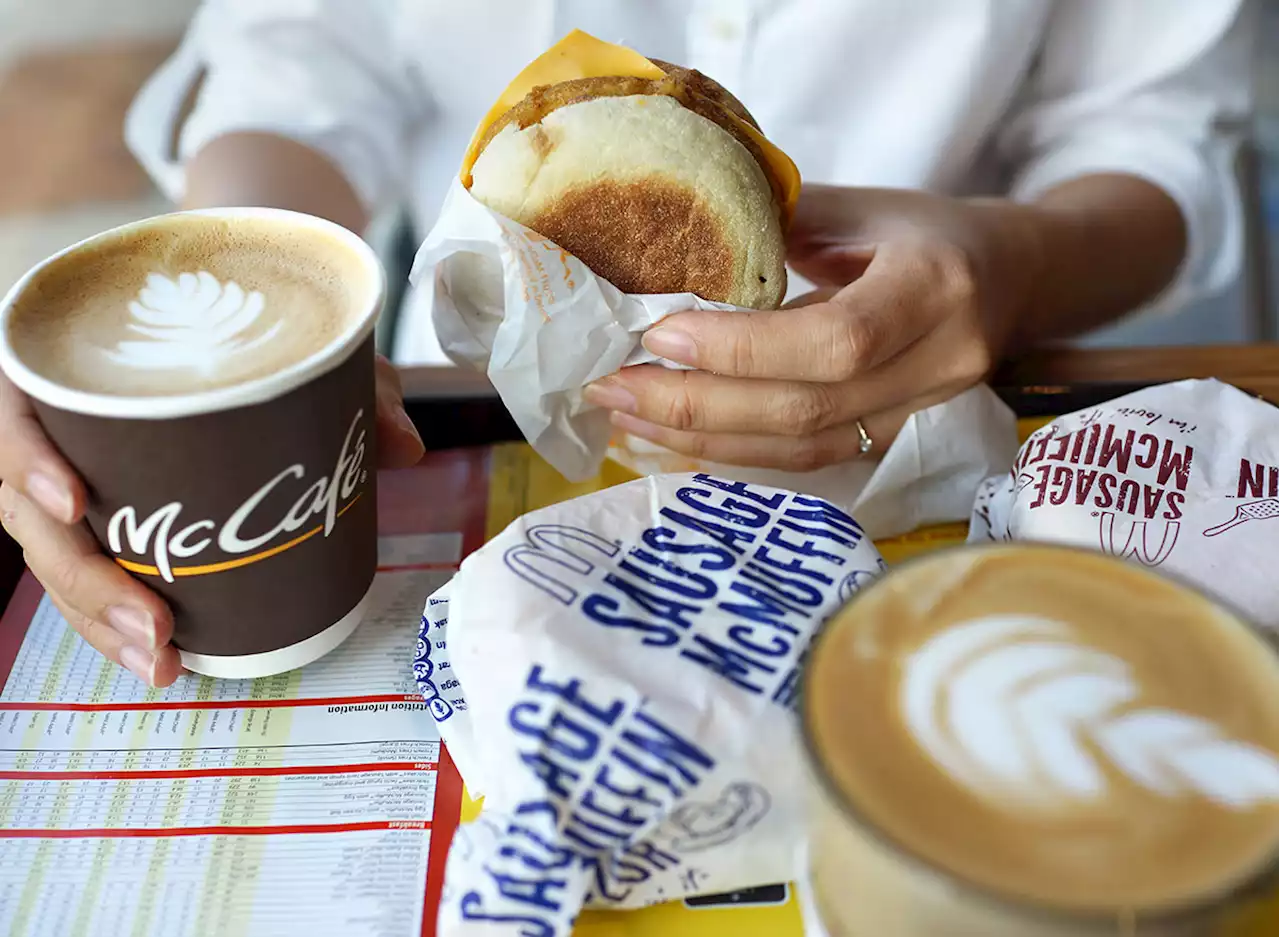 7 Best Fast Food Breakfast Orders for Abdominal Fat Loss, Say Dietitians — Eat This Not That