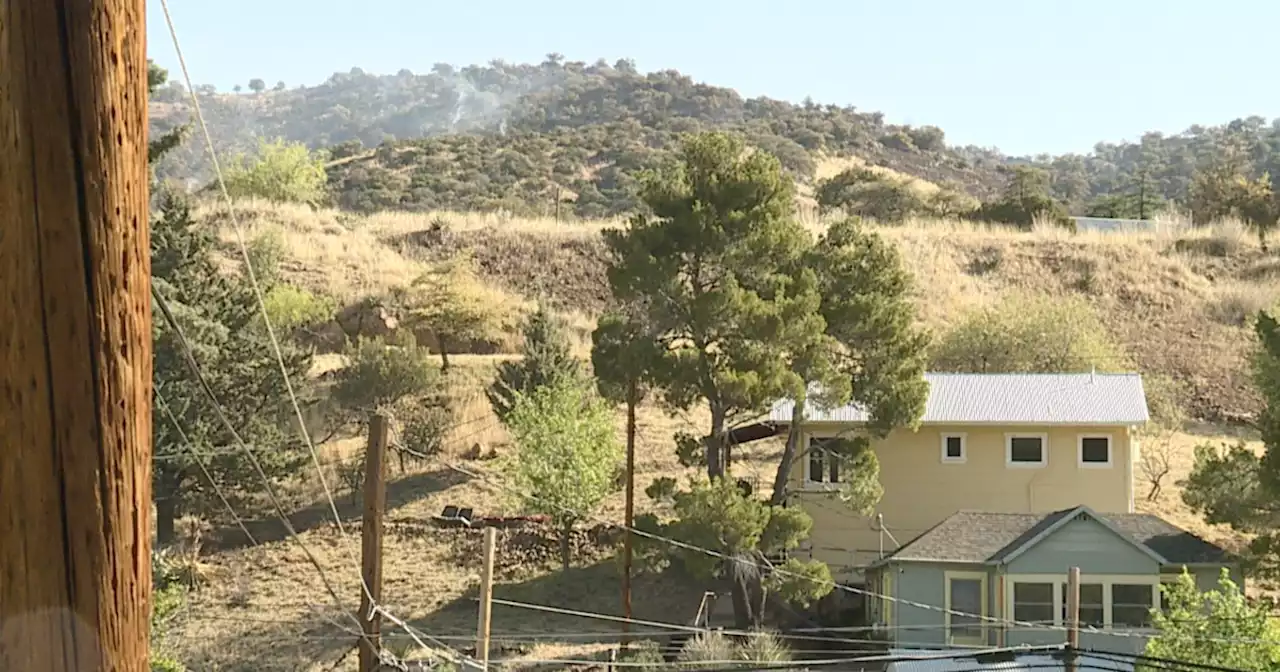 Bisbee residents discuss familiarity, frustration with wildfires threatening their homes