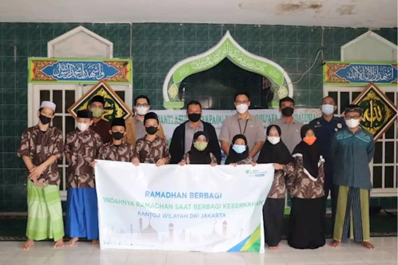 BPJAMSOSTEK Berikan Bantuan Sembako untuk Dhuafa dan Yatim Piatu