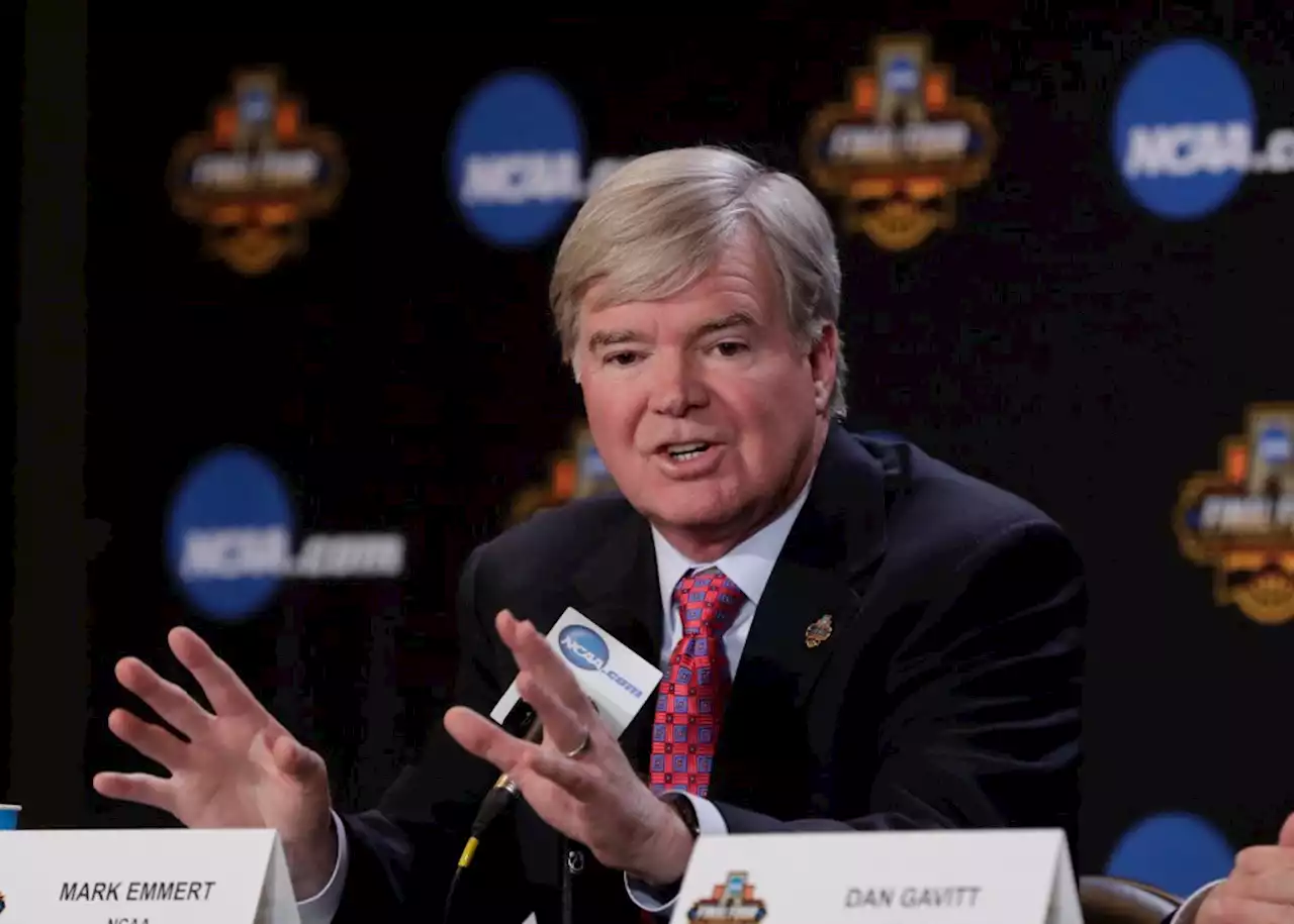 NCAA president announces plans to step down