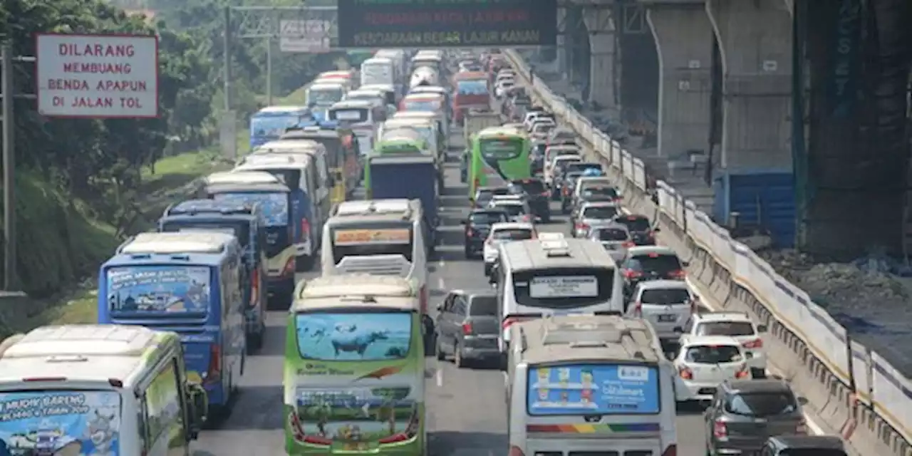 Arus Mudik dari Jakarta Melalui GT Cikarang Utama Meningkat 89 Persen | merdeka.com