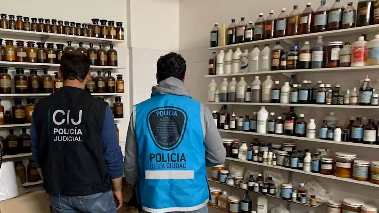 CABA: clausuran una farmacia por vender mercadería vencida y de comercialización prohibida | En el comercio, ubicado en Villa Crespo, funcionaban dos laboratorios