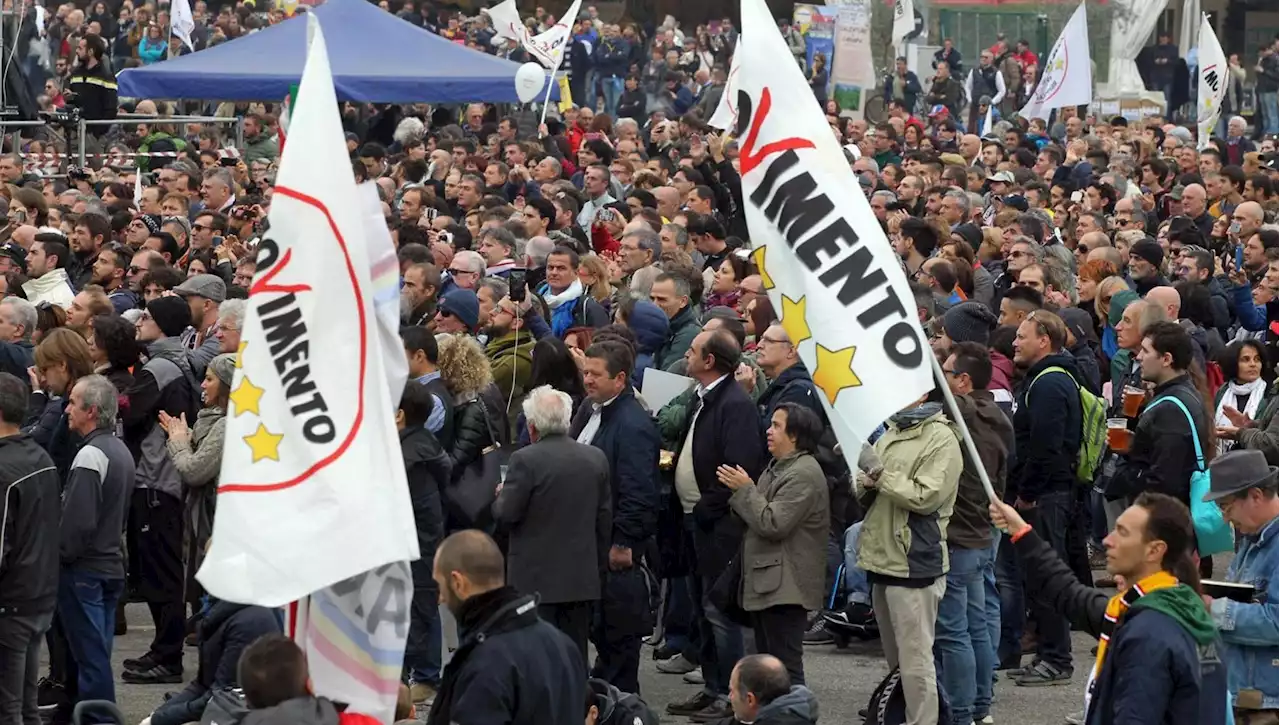 M5S, quattro bozze di nuovo simbolo allo studio, ipotesi 'Conte' nel logo