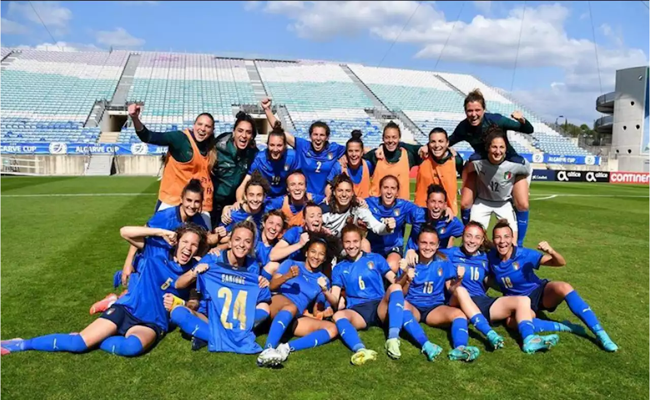 Blog | Calcio, per la Serie A femminile arriva il professionismo - Alley Oop