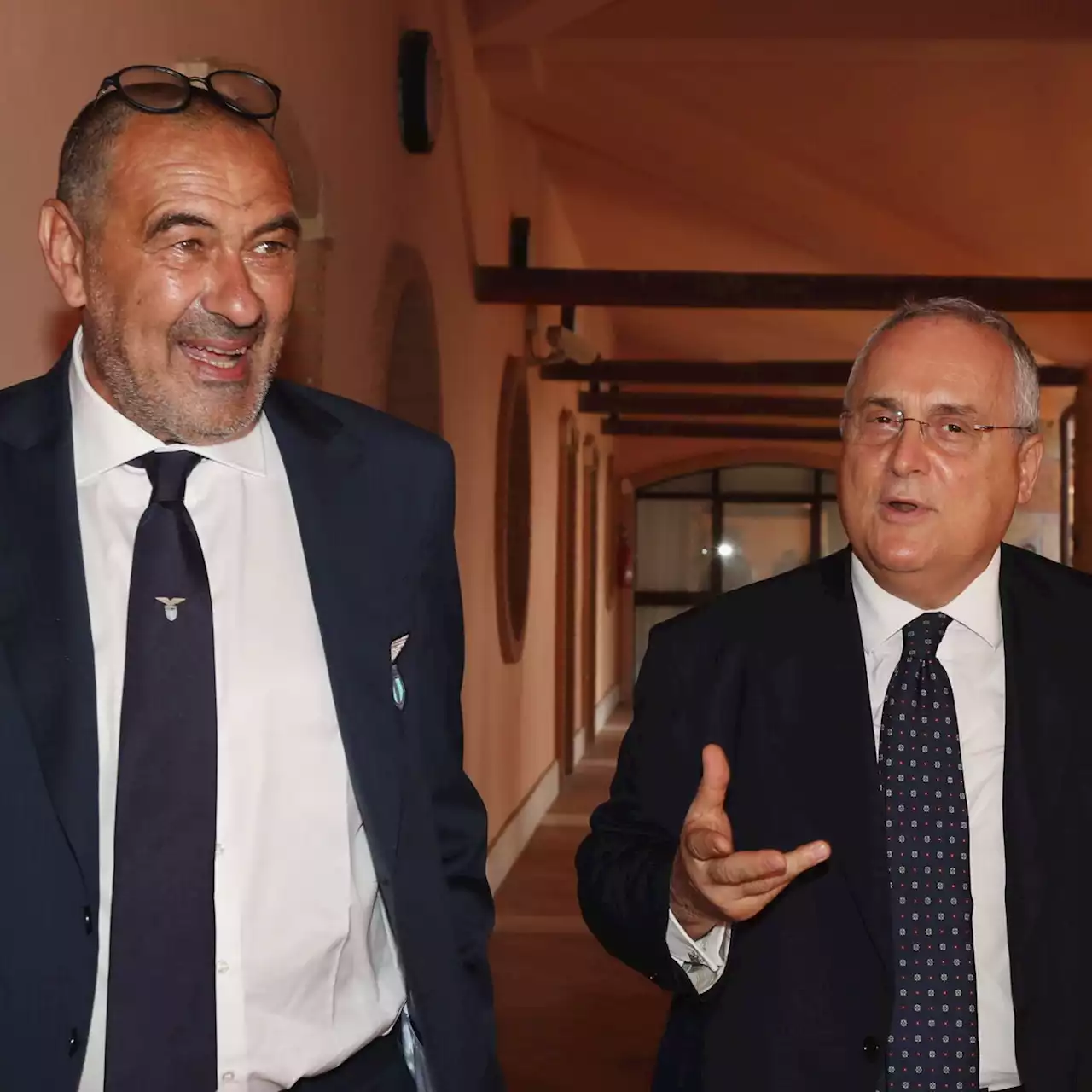 Lotito-Sarri, scambio al veleno: &quot;Mica &egrave; vietato lanciare&quot;, &quot;Riprenditi Pioli&quot;