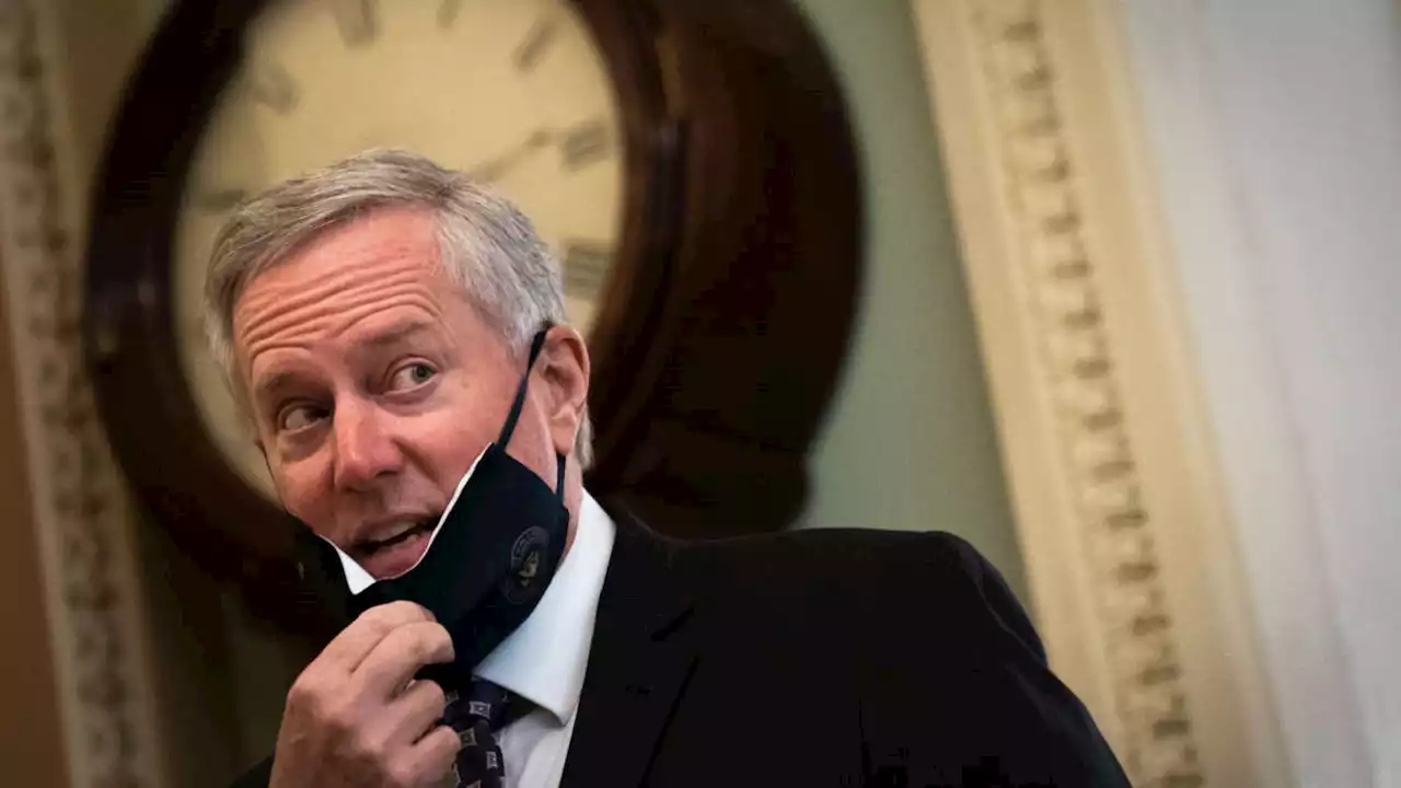 Texts to Mark Meadows Reveal Right-Wingers Scheming to Blame 'Antifa' for 1/6