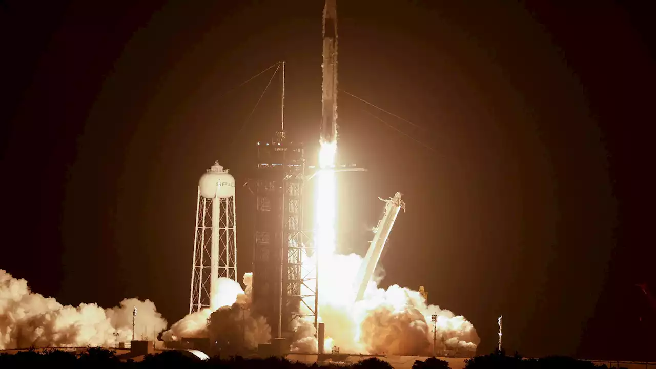 SpaceX launches another crew to the space station during record year