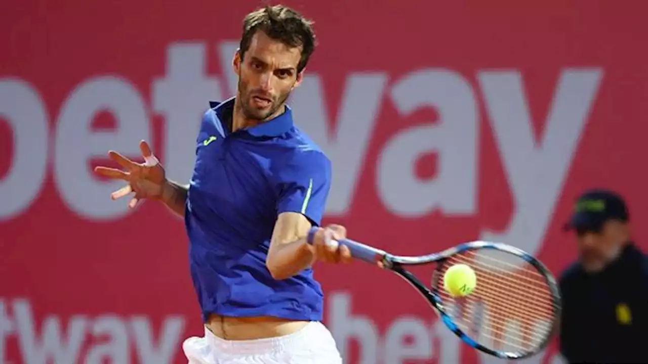 Campeão em título avança para os quartos de final no Estoril (Ténis)