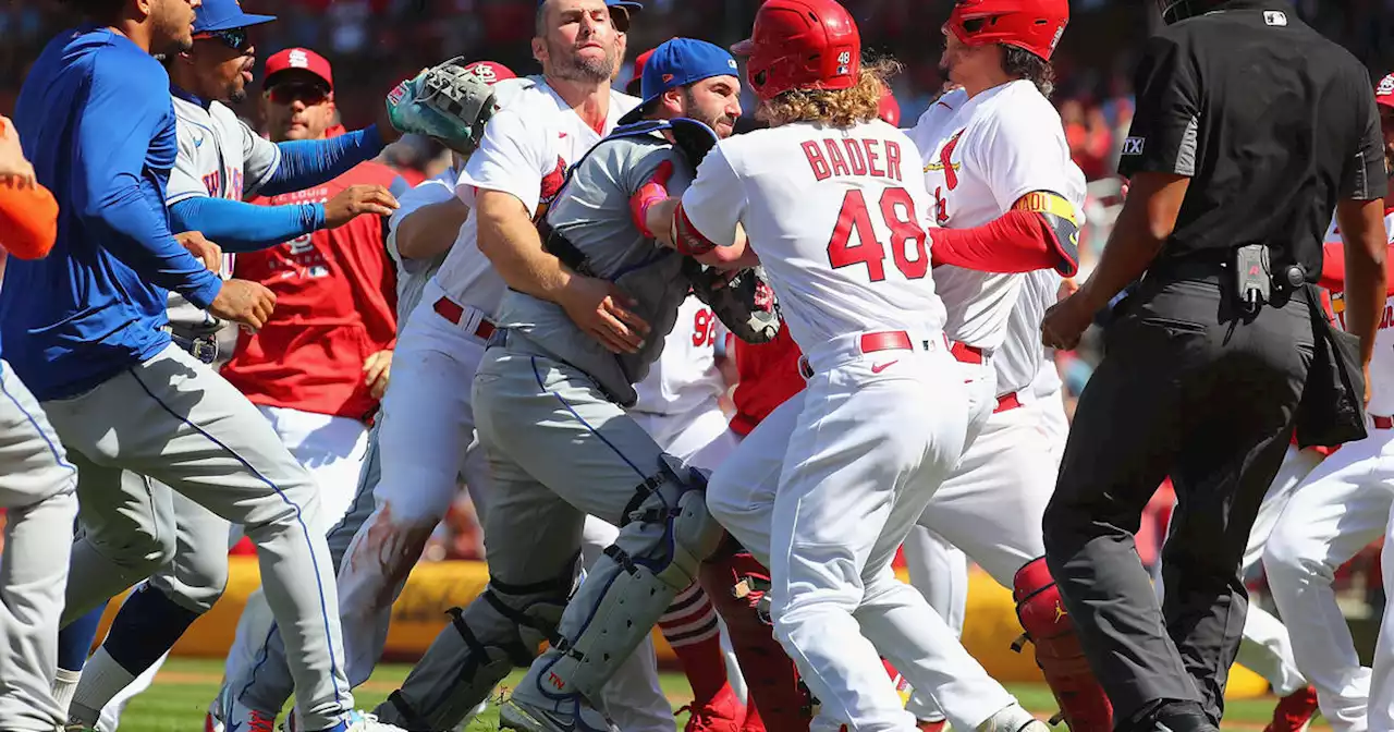 Bench-clearing brawl erupts in 8th inning of Mets' loss to Cardinals