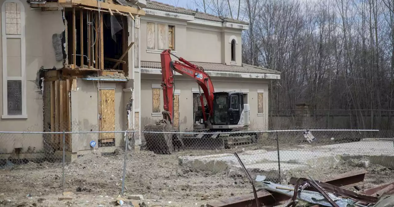 Death of a dream house: Despite owner’s pleas, DuPage County tears down unfinished mansion that became trespassers’ oasis