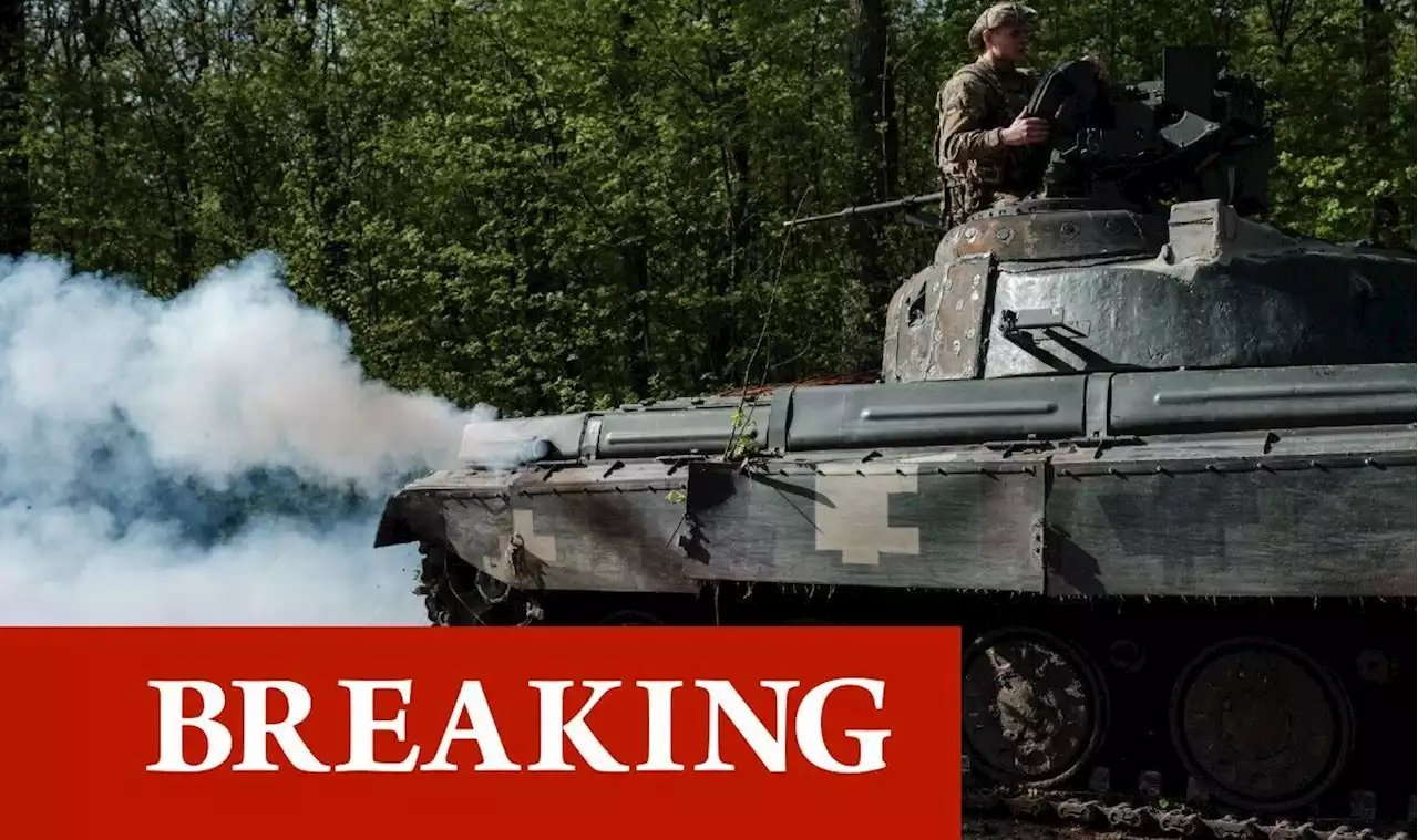 Walls close on Putin as Germany FINALLY caves and sends heavy weapons to smash Russia