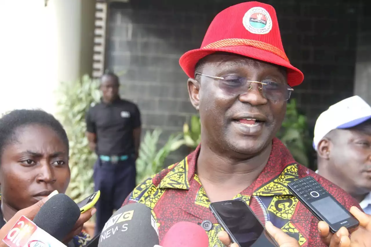 ASUU: Labour threatens 3-day warning strike over FG's negligence