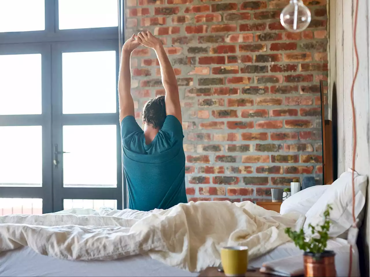 Almost half of single men wash bed sheets just once every four months, study finds