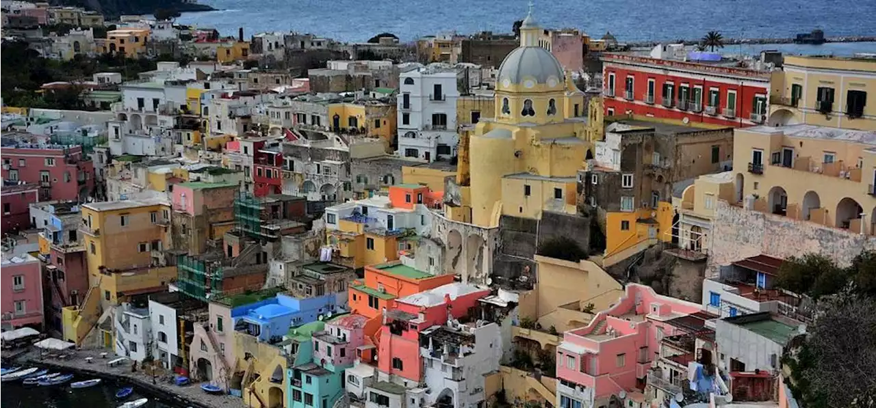 Procida 2022, dall’isola alla terraferma su un origami