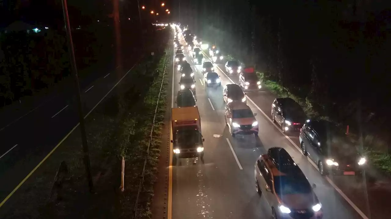 Imbas Pemudik, Tol Tangerang-Merak Macet